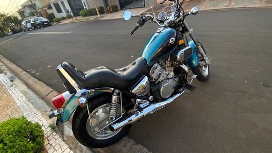 KAWASAKI VULCAN 750 